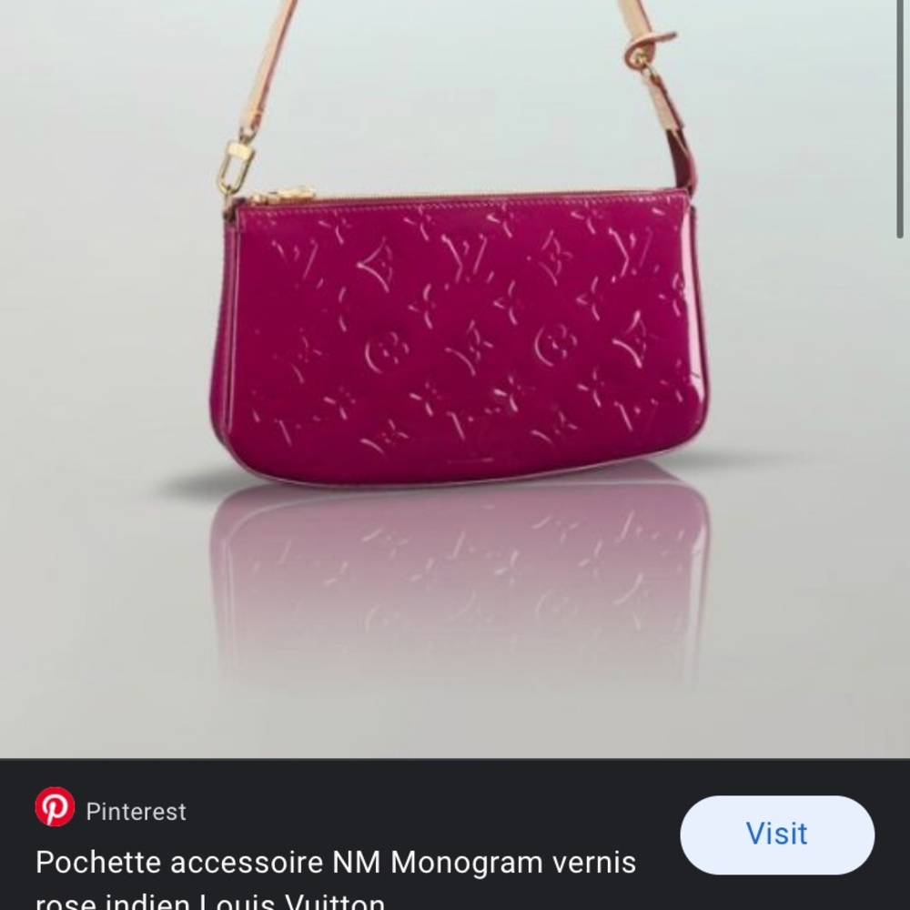 Authentic LV Pochette Accessoires Vernis leather